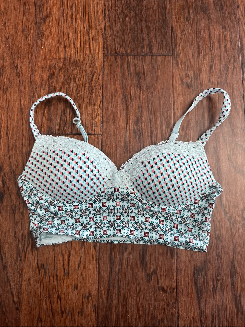Victoria’s Secret padded wireless no-wire bralette